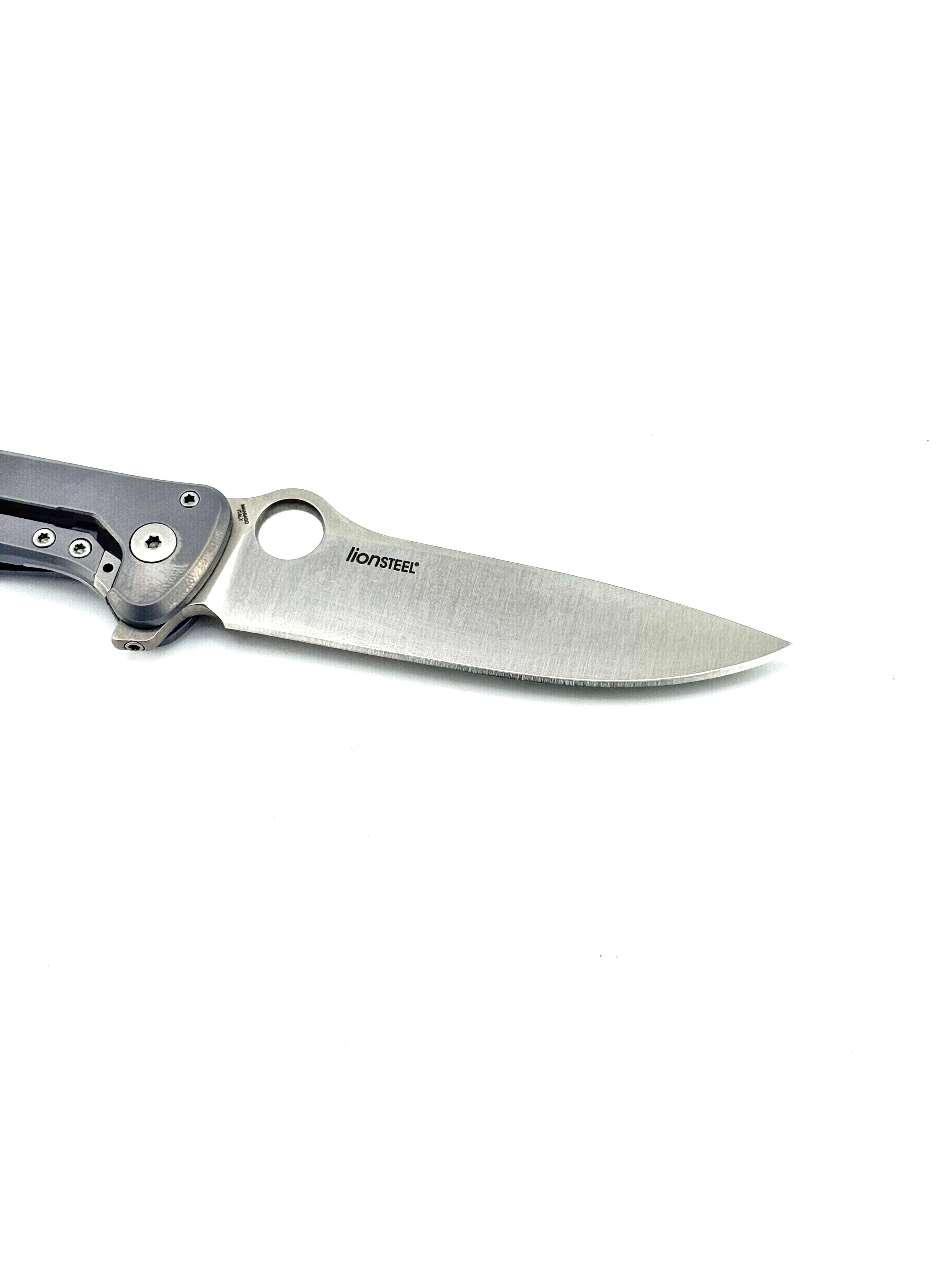 SLYM TITANIUM