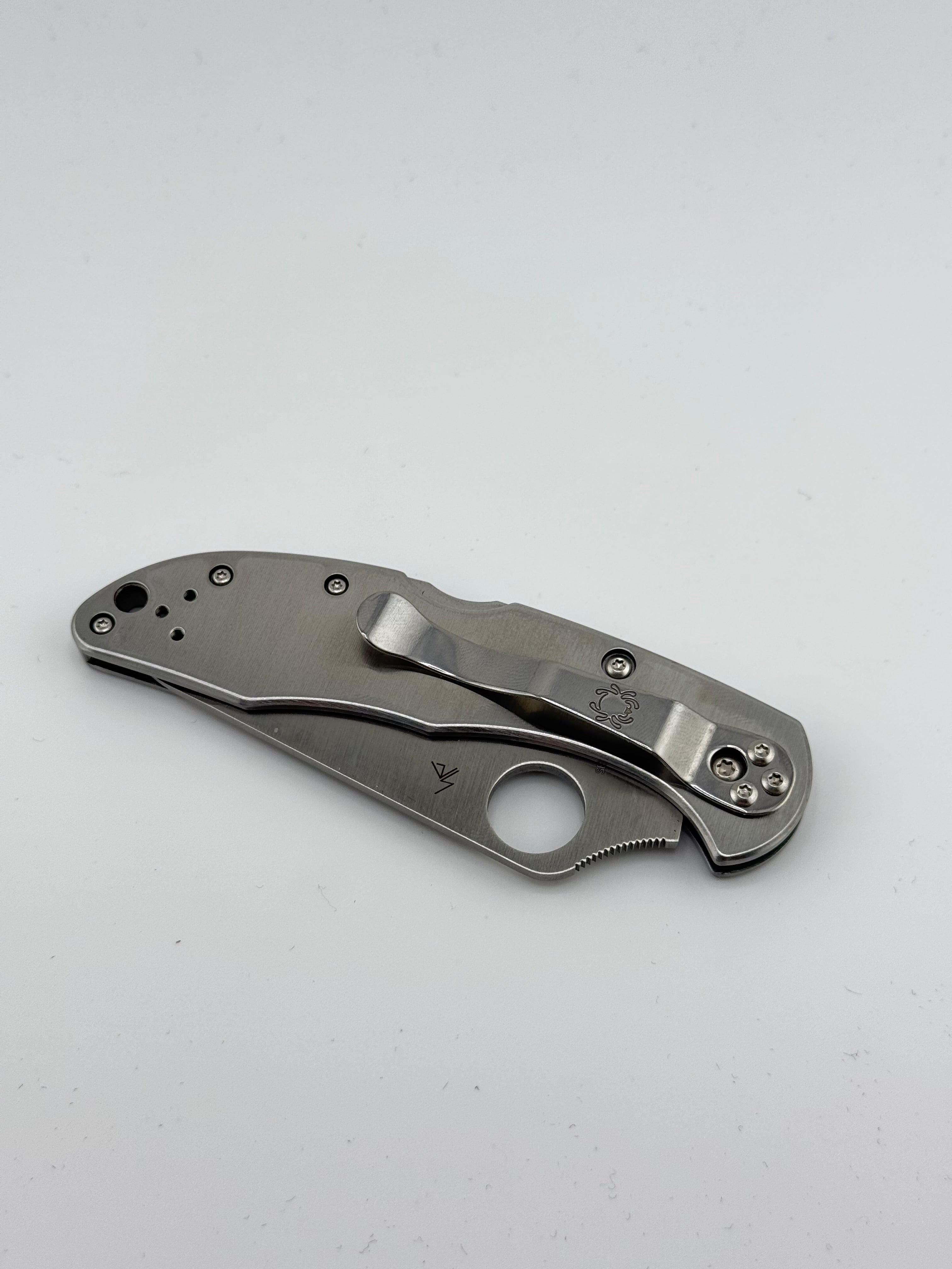 DELICA 4 STAINLESS serrated