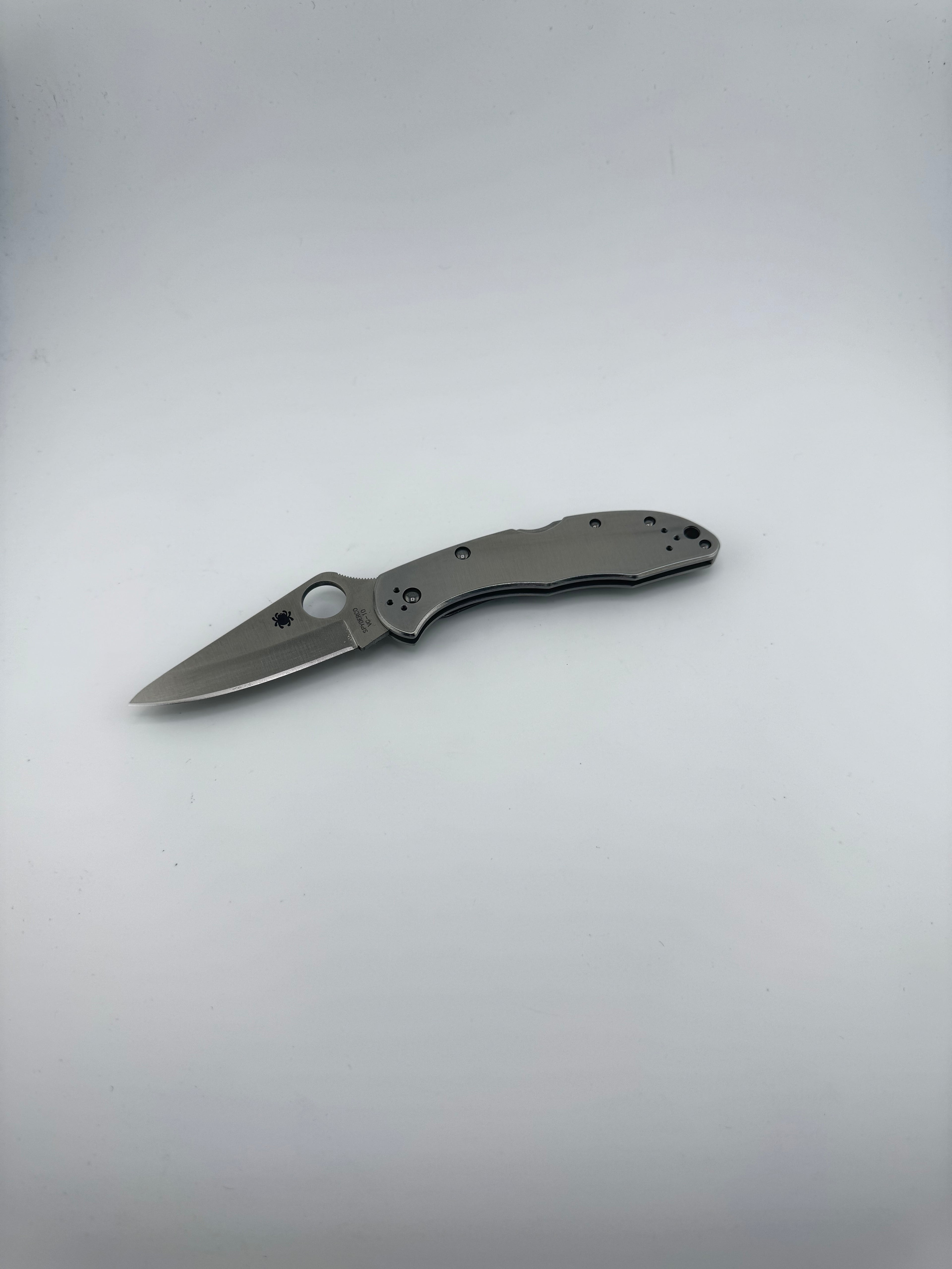 DELICA 4 STAINLESS Plainedge