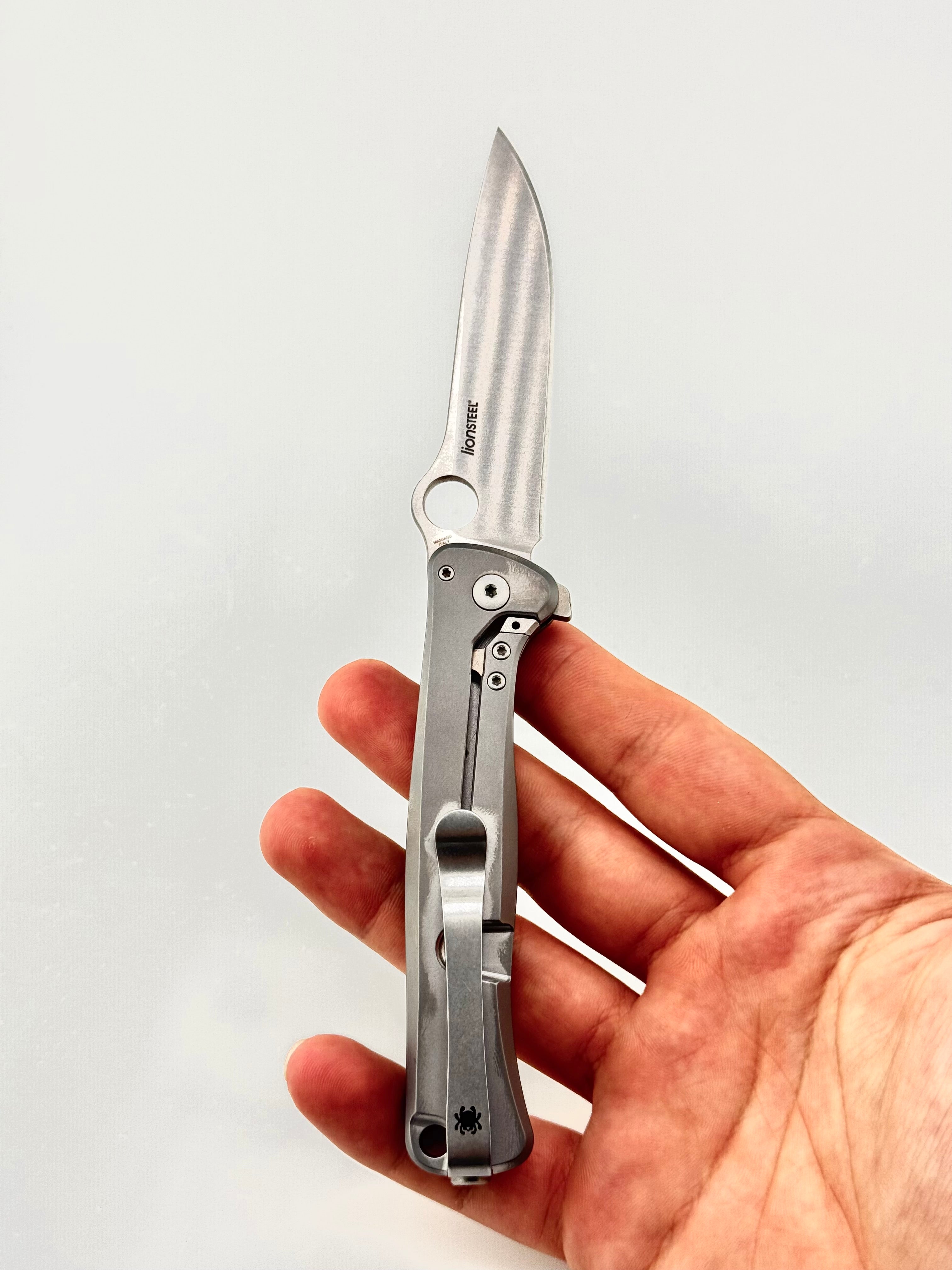 SLYM TITANIUM