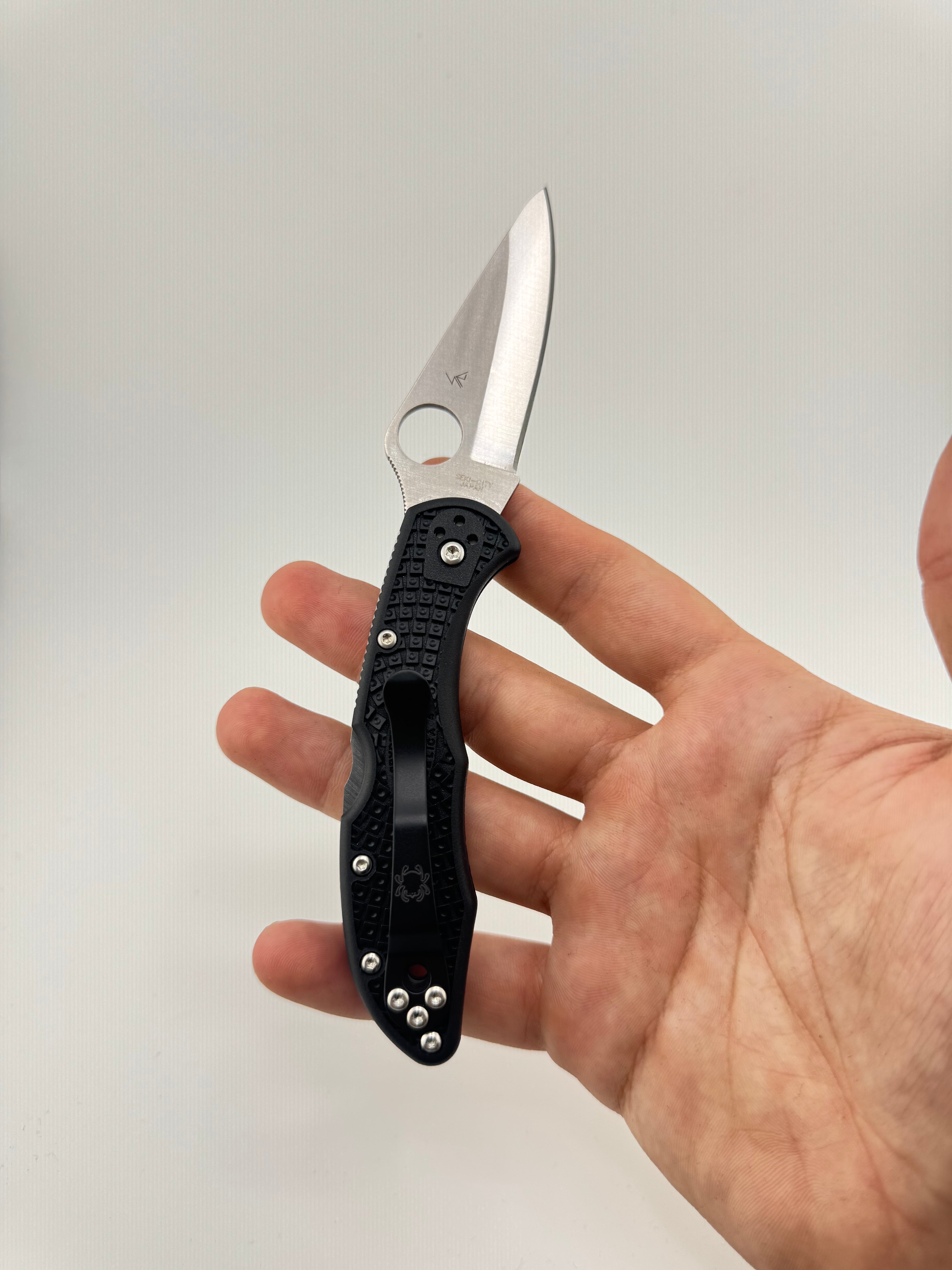 DELICA 4 BLACK LIGHTWEIGHT