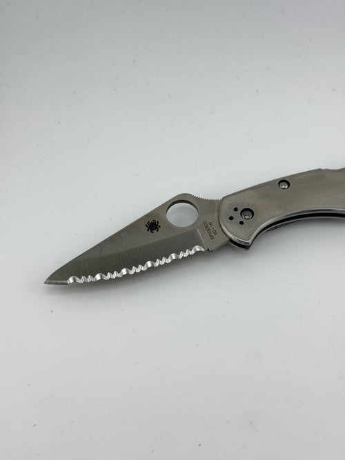 DELICA 4 STAINLESS serrated