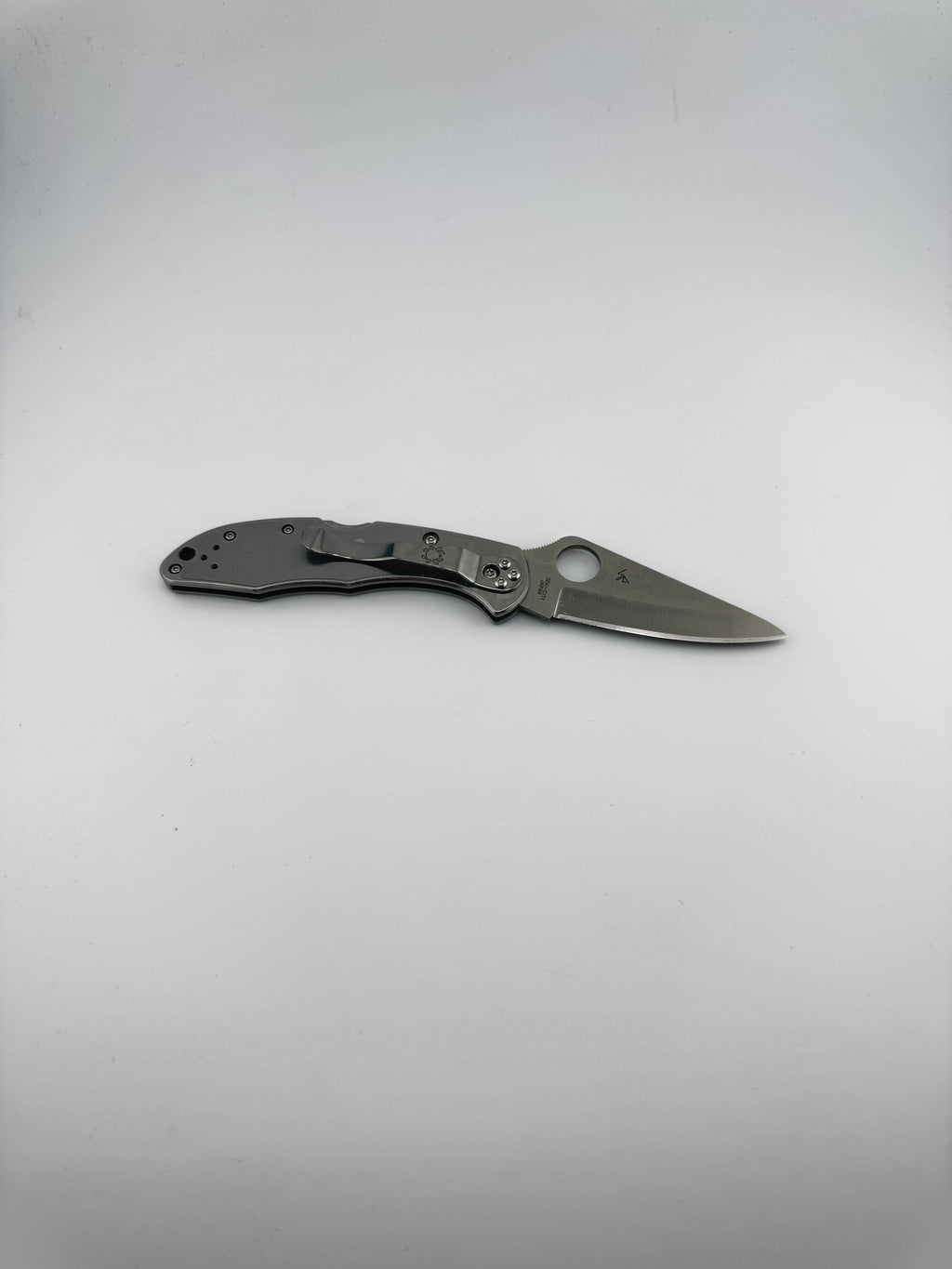 DELICA 4 STAINLESS Plainedge