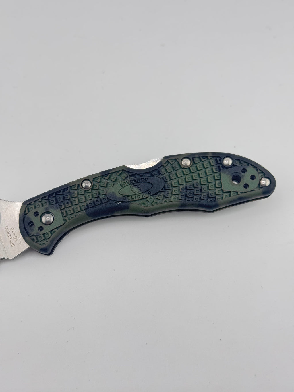 DELICA 4 Camo w/Black blade