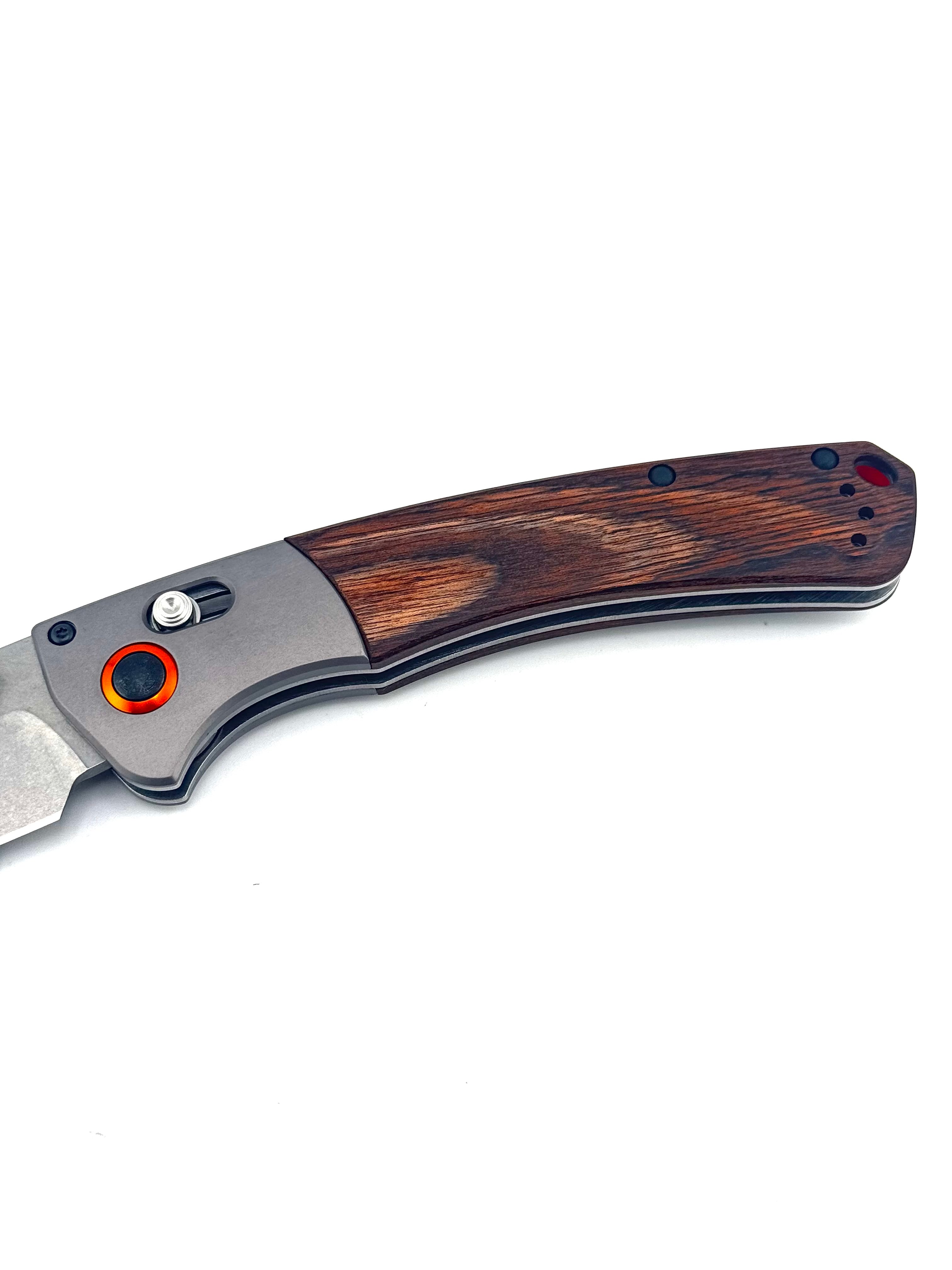 CROOKED RIVER Grey Aluminum & Wood