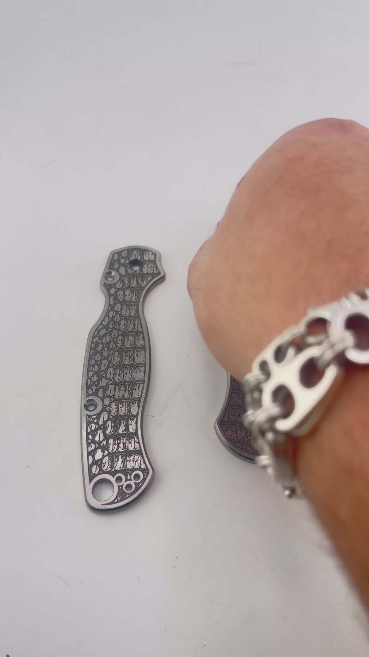 PARA MILITARY 2 (The Croc) Scales